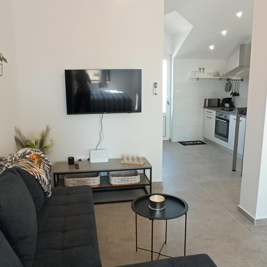 Apartments Lavanda - Free Parking And Grill يزيرا المظهر الخارجي الصورة