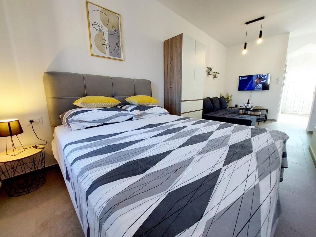 Apartments Lavanda - Free Parking And Grill يزيرا المظهر الخارجي الصورة