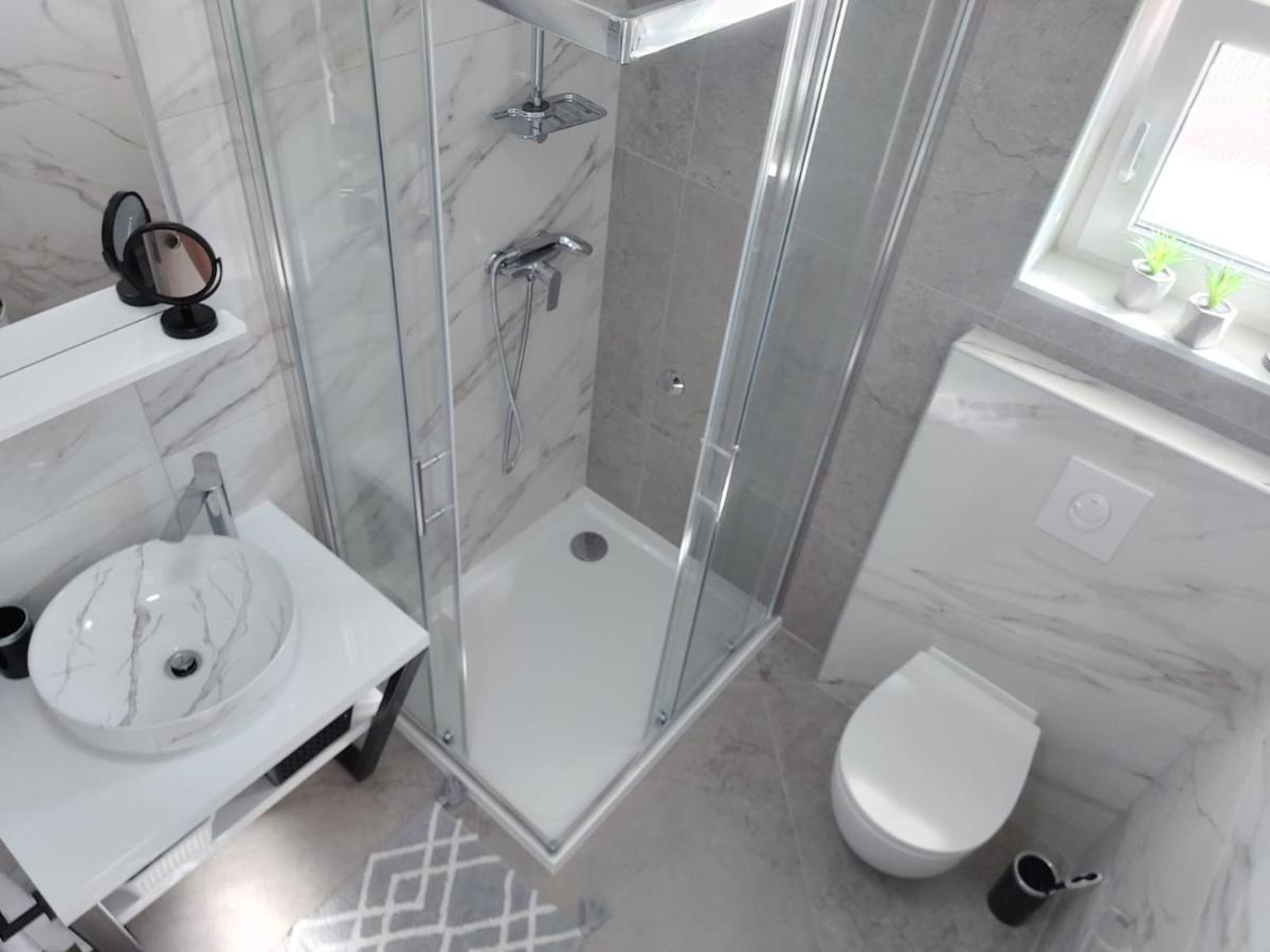 Apartments Lavanda - Free Parking And Grill يزيرا المظهر الخارجي الصورة
