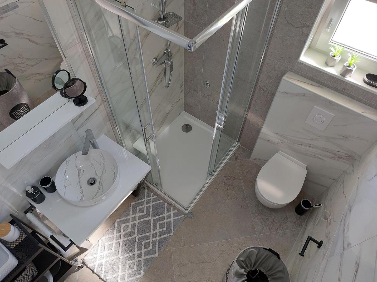 Apartments Lavanda - Free Parking And Grill يزيرا المظهر الخارجي الصورة