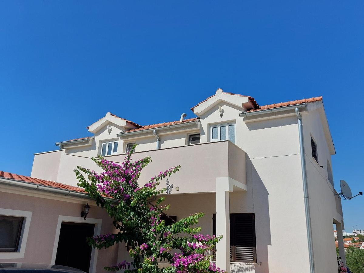 Apartments Lavanda - Free Parking And Grill يزيرا المظهر الخارجي الصورة