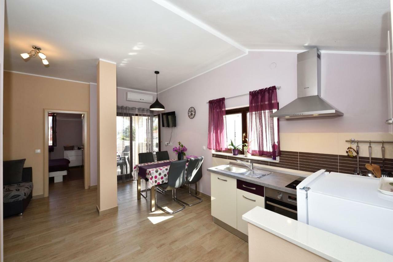 Apartments Lavanda - Free Parking And Grill يزيرا المظهر الخارجي الصورة