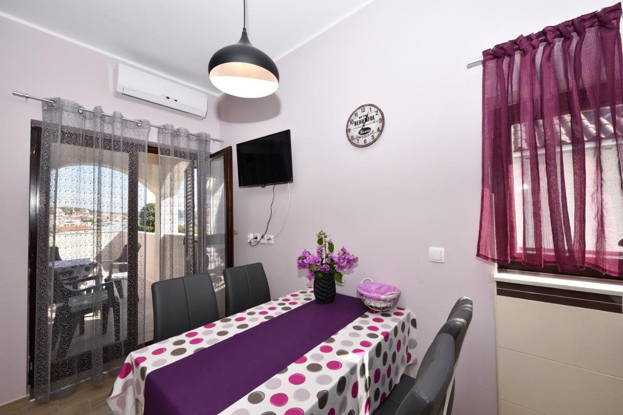 Apartments Lavanda - Free Parking And Grill يزيرا الغرفة الصورة